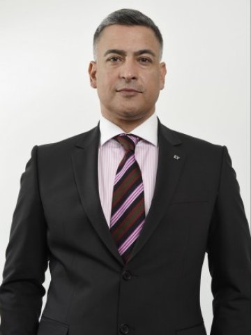 Али Пирзада, старши мениджър, Ърнст и Янг България 