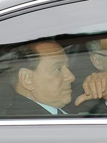 <p>Берлускино пристига в съда. <i>Снимка: БТА</i></p>