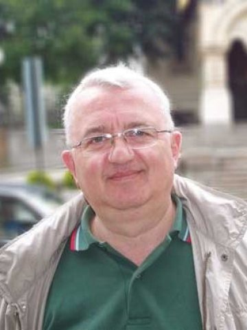 <p>
	Румен Драганов, директор на Института за анализи и оценки в туризма. <em>Снимка: Личен архив</em></p>
