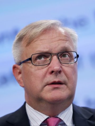 <p>
	Европейският икономически и валутен комисар Оли Рен. <em>Снимка: Ройтерс</em></p>
