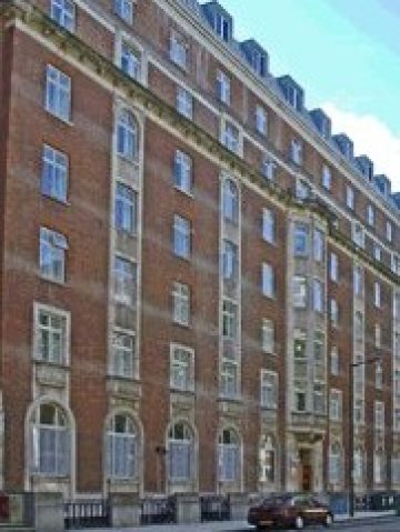 <p>
	Студентски общежития в Лондон. Снимка: Лондонски университет</p>
