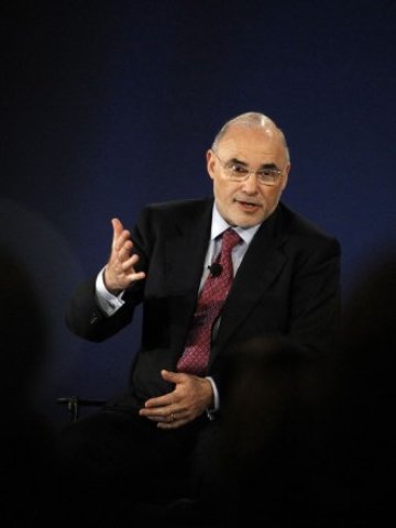 <p>
	Главният изпълнителен директор на Hewlett-Packard Лео Апотекър. Снимка: Ройтерс&nbsp;</p>
