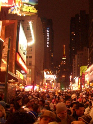 <p>На Таймс Скуеър в Ню Йорк посрещането на Нова година е наистина забавно, но това не е единствената алтернатива за купонджиите. Снимка: Flickr</p>