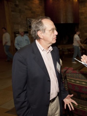 <p>
	Пиер Карло Падоан, главен икономист на Организацията за икономическо сътрудничество и развитие. <em>Снимка: Ройтерс</em></p>
