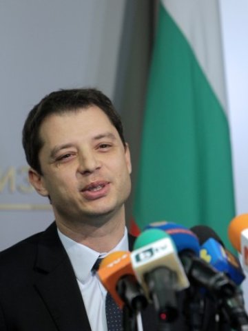 <p>
	Министърът на икономиката Делян Добрев. <em>Снимка: БТА</em></p>
