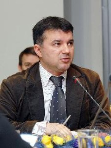 <p>
	Богомил Николов. <em>Снимка: Личен архив</em></p>
