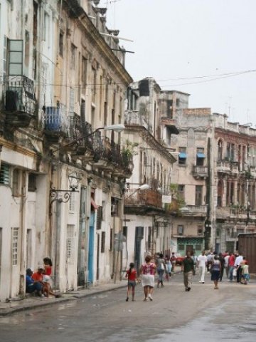<p>
	Улица в Хавана. <em>Снимка: sxc.hu</em></p>
