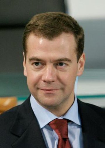 Хобито на Медведев