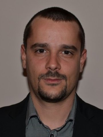 <p>
	<em>Дамян Вътев</em> &nbsp; &nbsp; &nbsp; &nbsp; &nbsp; &nbsp; &nbsp; &nbsp; &nbsp; &nbsp;Снимка: Личен архив</p>
