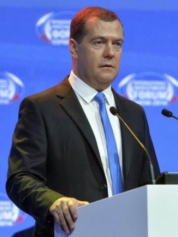 <p>
	Дмитрий Медведев. <em>Снимка: Ройтерс</em></p>
