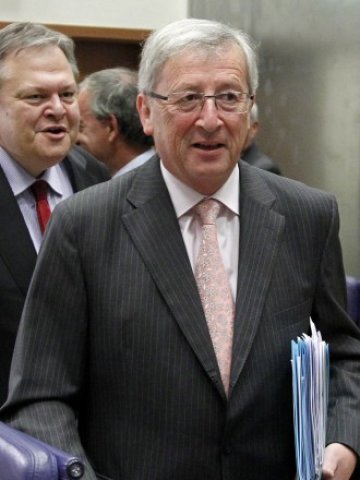 <p>
	Юнкер настоява помощта да бъде тясно обусловена от изпълнението на новата програма. <em>Снимка: Ройтерс</em></p>
