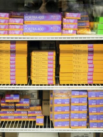 <p>
	Фотографските ленти направиха Kodak голяма компания, а сега тя иска да продаде този бинзес. <em>Снимка: Ройтерс</em></p>
