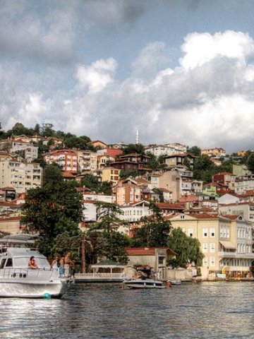 <p style="margin-bottom: 0cm">
	Босфора. Снимка: Klearchos Kapoutsis, лиценз: <a href="http://creativecommons.org/licenses/by/2.0/" target="_blank"><strong><span lang="en-US">Creative Commons</span></strong></a></p>
