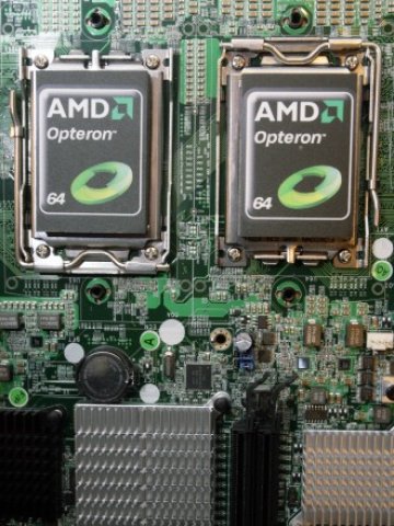 <p>
	AMD държи около една пета от пазара на процесори за персонални компютри.&nbsp;<em>Снимка: Ройтерс</em></p>
