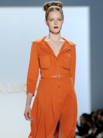 <p>Моделите на Luca Luca изненадаха гостите със свежите си цветове. <i>Снимка: БТА </i></p>