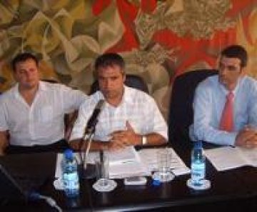 Калин Генчев, Румен Радев, Светозар Абрашев. Снимка: Investor.bg