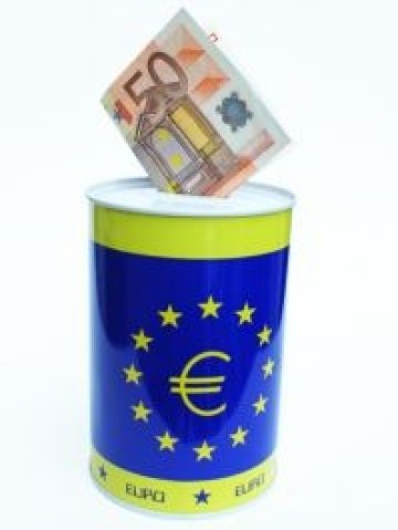 <p>Издаването на общи европейски облигации, които да заместят целия национален дълг, е най-доброто решение на дълговата криза в еврозоната. Снимка: Sxc.hu</p>