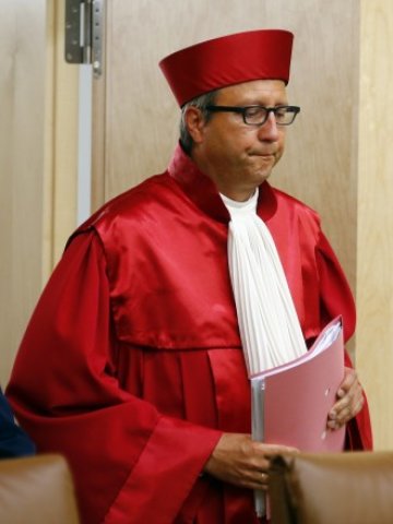 <p>
	Президентът на германския конституционен съд Андреас Фоскуле. <em>Снимка: Ройтерс</em></p>
