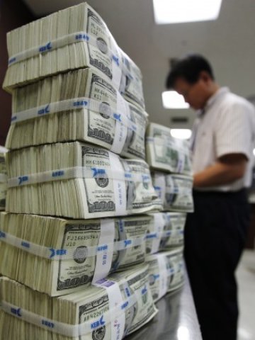 <p>
	Британският финансов регулатор препоръча при определянето на Libor да участват повече банки.<em> Снимка: Ройтерс</em></p>
