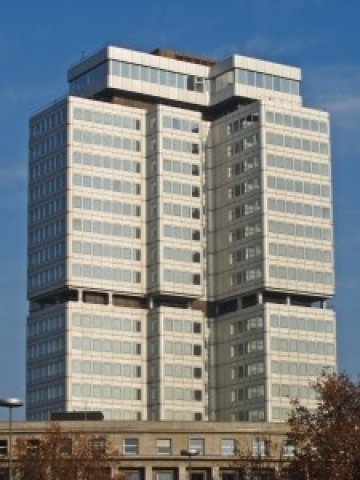 <p>
	Бизнес сграда в Берлин. <em>Снимка: sxc.hu</em></p>
