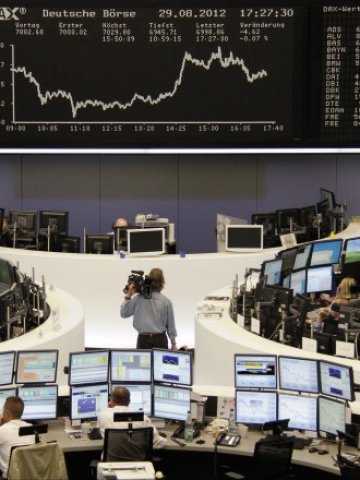 <p>
	Фондовата борса във Франкфурт. <em>Снимка: Ройтерс</em></p>
