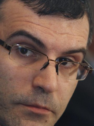 <p>
	Българският министър на финансите Симеон Дянков. <em>Снимка: Ройтерс</em></p>
