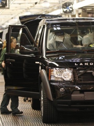 <p>
	Фабрика на Rover в Централна Англия. <em>Снимка: Ройтерс</em></p>
