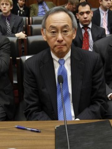 <p>
	Стивън Чу. <em>Снимка: Архив Ройтерс</em></p>
