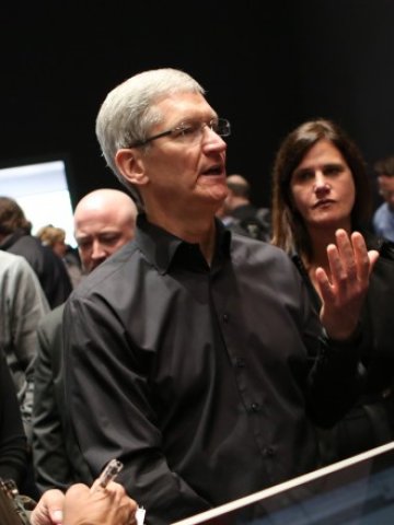 <p>
	Главният изпълнителен директор на&nbsp;Apple Тим Кук. <em>Снимка: Ройтерс</em></p>
