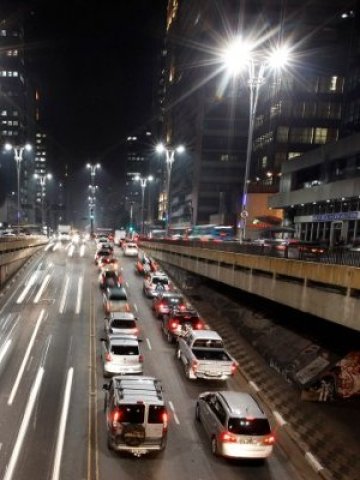 <p>
	&quot;Говорещите&quot; коли ще предотвратяват катастрофи. <em>Снимка: Ройтерс</em></p>
