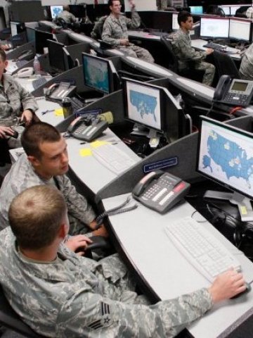 САЩ: Ще отговаряме със сила на кибер атаките! 