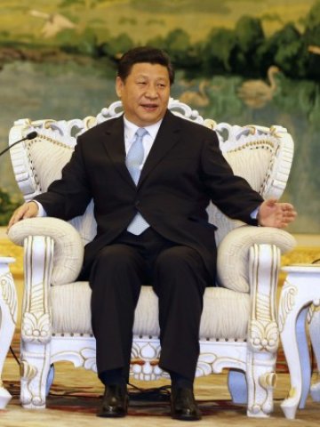 <p lang="bg-BG" style="margin-bottom: 0cm">
	Вероятният бъдещ президент на Китай Си Дзинпин. <em>Снимка: Ройтерс</em></p>
