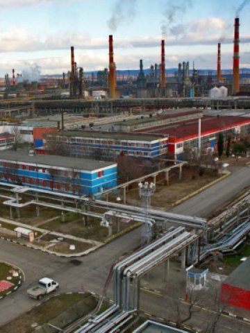 <p>
	<em>Снимка: Лукойл Нефтохим Бургас</em></p>
