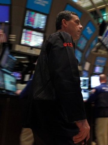<p>
	Инвеститорите на Wall Street все още са обезспокоени. <em>Снимка: Ройтерс</em></p>
