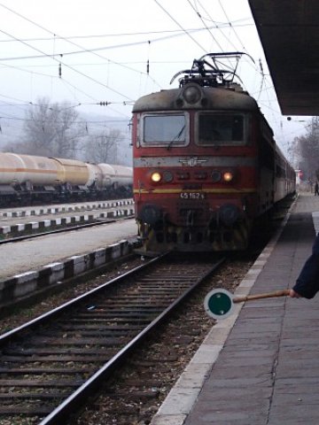 <p>
	За първия ден от стачката загубата при пътническите превози е 16 хиляди лева, а при товарните &ndash; 105 хиляди лева Снимка: БТА</p>
