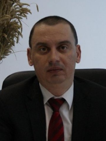 <p>
	Васил Петков <em>Снимка: Личен архив</em></p>
