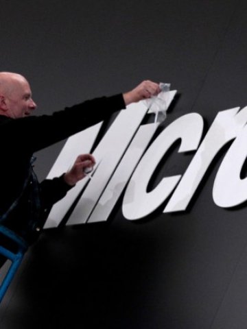 <p>
	Microsoft печели доста повече пари от Android, отколкото от собствения си Windows Phone 7.&nbsp;<em>Снимка: Ройтерс</em></p>
