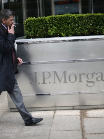 <p>
	Тежки дни се задават пред JP Morgan.&nbsp;<em>Снимка: Ройтерс</em></p>
