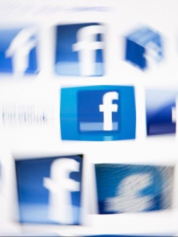 <p>
	Анализаторските компании не са единодушни за икономическото влияние на Facebook и Сие. <em>Снимка: Ройтерс</em></p>
