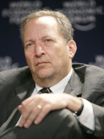 <p>
	Лорънс Самърс. <em>Снимка: World Economic Forum, лиценз: CreativeCommons</em></p>
