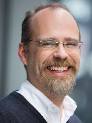 <p>
	Адам Месинджър. <em>Снимка: Twitter</em></p>
