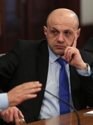 <p>
	Дончев:&nbsp;&bdquo;Най-голямо предизвикателство е намирането на баланса между необходимостта от стабилност и стартирането на реформи&quot;. <em>Снимка: Ройтерс</em></p>
