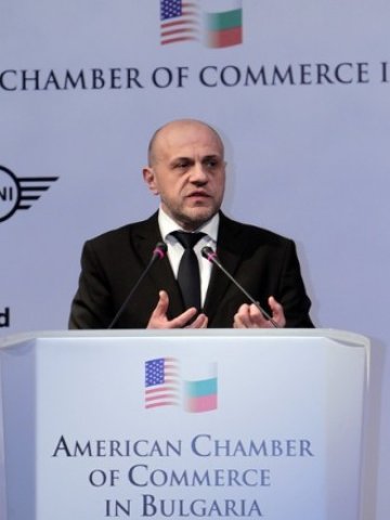 <p>
	Томислав Дончев <em>Снимка: БТА</em></p>
