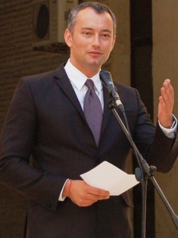 <p>
	<em>Николай Младенов. Снимка: МнВР</em></p>
