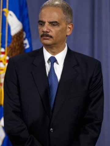 <p>
	Главният прокурор на САЩ Ерик Холдър. <em>Снимка: Ройтерс</em></p>
