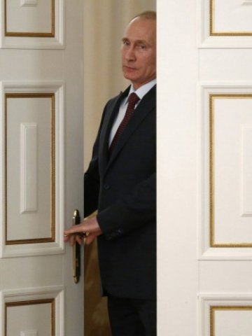 <p>
	Путин: "Акцията на Киев е тежко престъпление срещу собствения народ".&nbsp;<em>Снимка: Ройтерс</em></p>
