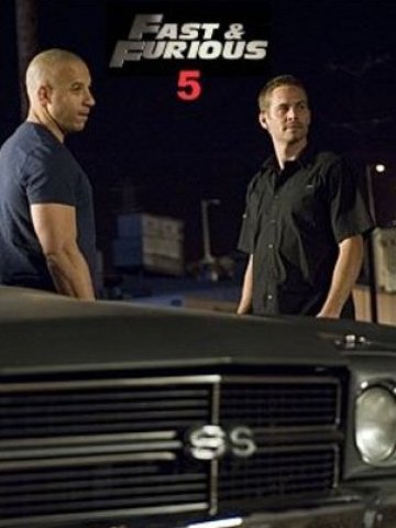 <p>
	Петият филм от поредицата &quot;Бързи и яростни&quot; събра за три дни над 379 00 лева от билети. <em>Снимка: Fast and Furious </em></p>
