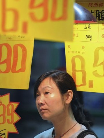 <p>
	Официалната цел на китайското правителство е средногодишната инфлация през 2011 година да не надхвърли 4 на сто. <em>Снимка: Ройтерс</em></p>
