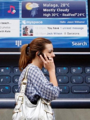 <p>
	Приходите от продажби на Mobiltel са били в размер на 133,4 млн. евро. <em>Снимка: Ройтерс</em></p>
