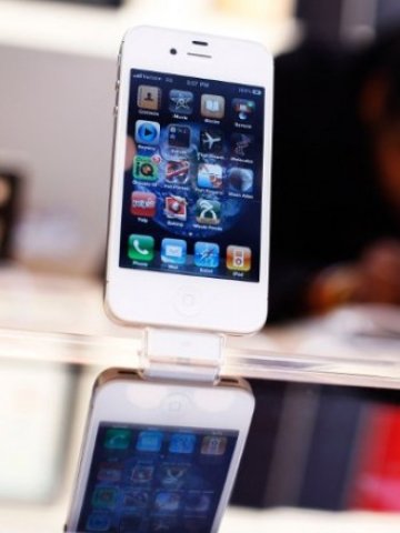 <p>
	Според&nbsp;&nbsp;Bloomberg новият апарат ще бъде представен през септември. <em>Снимка: Ройтерс</em></p>
